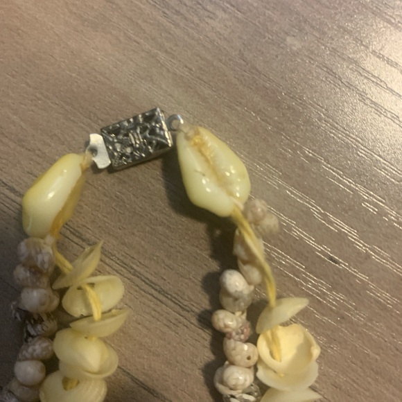 Yellow Shell Bead Double-Strand Necklace - Picture 3 of 3